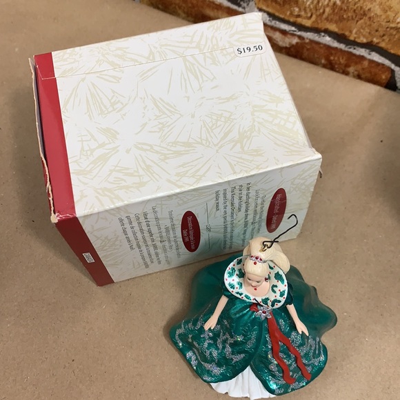 Vintage Barbie Christmas ornament 1995 - Picture 6 of 10